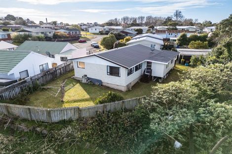 Photo of property in 7 Kelvin Place, Westown, New Plymouth, 4310