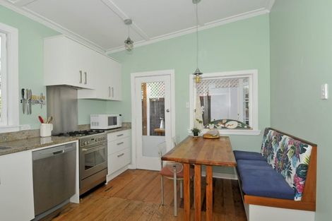 Photo of property in 12 Sale Street, Napier South, Napier, 4110