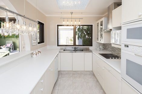 Photo of property in 7 Te Akau Crescent, Bucklands Beach, Auckland, 2012