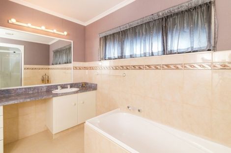 Photo of property in 4 Shera Street, Acacia Bay, Taupo, 3330