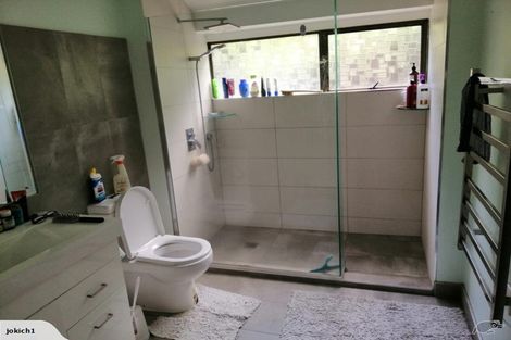 Photo of property in 2/31 King Richard Place, Browns Bay, Auckland, 0630