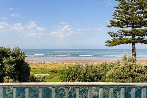 Photo of property in 14 Makorori Beach Road, Makorori, Gisborne, 4073