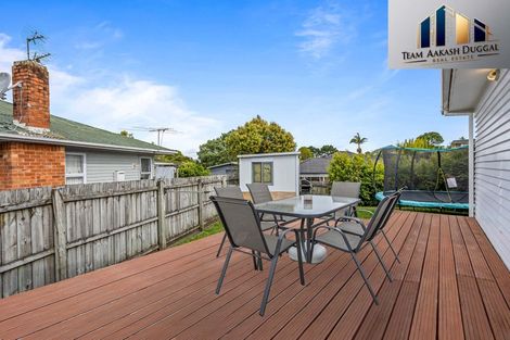 Photo of property in 1c Kuaka Place, New Lynn, Auckland, 0600