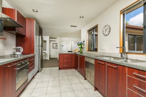 Photo of property in 2 Te Wharau Drive, Greenhithe, Auckland, 0632