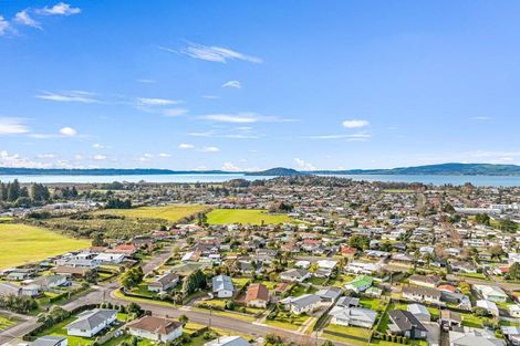 Photo of property in 9 Teal Place, Selwyn Heights, Rotorua, 3015