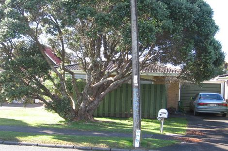 Photo of property in 2/1 Pine Road, Orewa, 0931