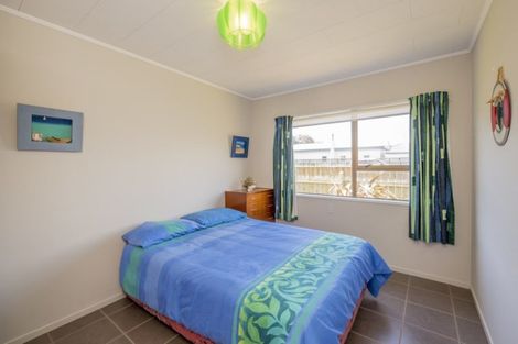 Photo of property in 5 Koromiko Street, Otaki Beach, Otaki, 5512