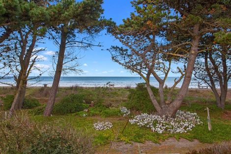 Photo of property in 1 South Crescent, Amberley, 7481