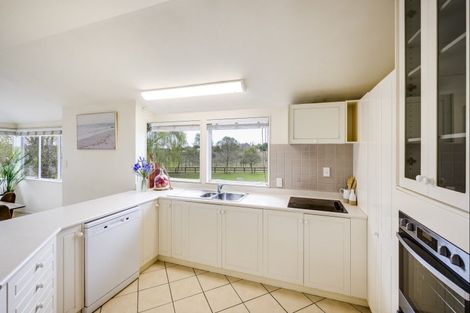 Photo of property in 495 Lawn Road, Clive, Hastings, 4180