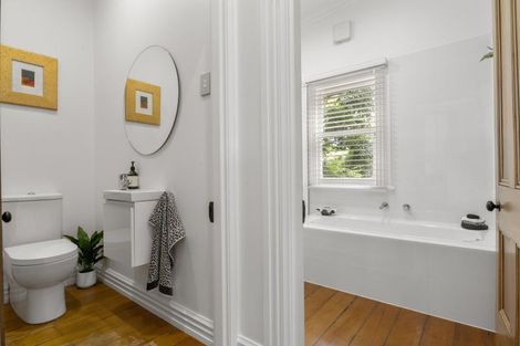 Photo of property in 68 Palmerston Road, Birkenhead, Auckland, 0626