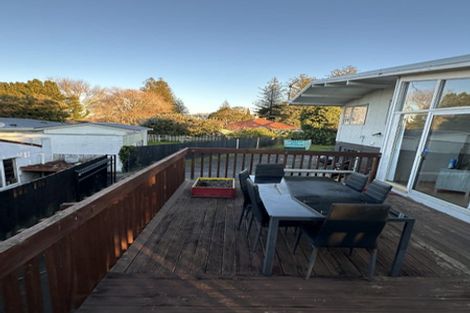 Photo of property in 6 Minton Place, Manurewa, Auckland, 2102