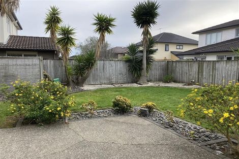 Photo of property in 72 Baverstock Road, Flat Bush, Auckland, 2016