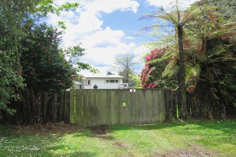 Photo of property in 28 Takinga Street, Mourea, Rotorua, 3074