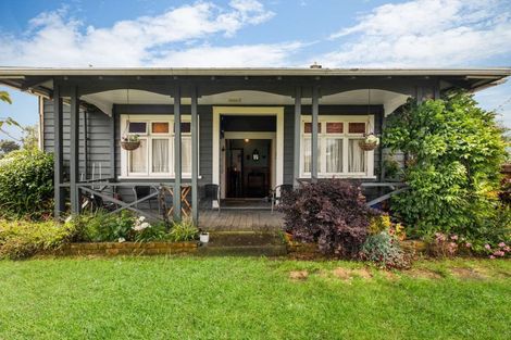 Photo of property in 5 Collingwood Road, Waiuku, 2123