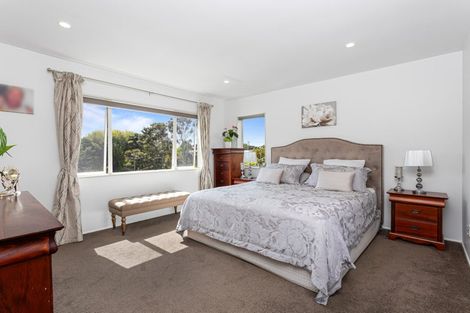 Photo of property in 218 Greenhithe Road, Greenhithe, Auckland, 0632