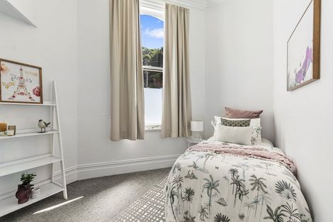 Photo of property in 18 Portland Crescent, Thorndon, Wellington, 6011