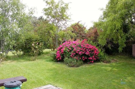 Photo of property in 5 Matuhi Rise, Henderson, Auckland, 0612