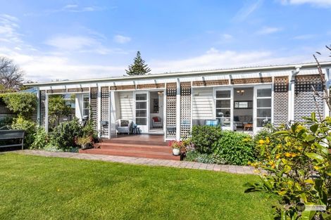 Photo of property in 16 Myrtle Street, Hutt Central, Lower Hutt, 5010