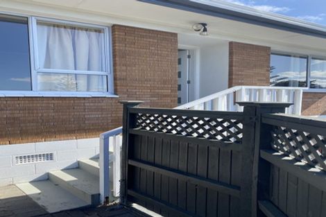 Photo of property in 1/30 Acacia Road, Torbay, Auckland, 0632