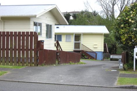 Photo of property in 4 Brixham Place, Merrilands, New Plymouth, 4312