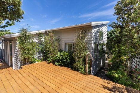 Photo of property in 23a Akaroa Drive, Maupuia, Wellington, 6022