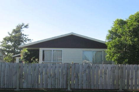 Photo of property in 59 Mazengarb Road, Paraparaumu Beach, Paraparaumu, 5032