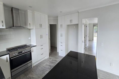 Photo of property in 186 Botany Road, Botany Downs, Auckland, 2010