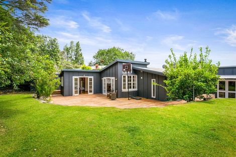 Photo of property in 96 Godley Road, Green Bay, Auckland, 0604