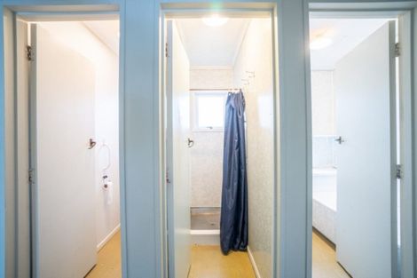 Photo of property in 3 Seddon Street, Takaro, Palmerston North, 4412