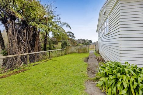 Photo of property in 32b Seaview Road, Marfell, New Plymouth, 4310
