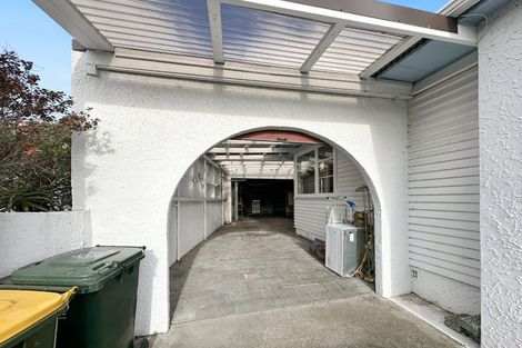Photo of property in 216 Waddington Drive, Naenae, Lower Hutt, 5011