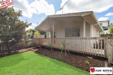 Photo of property in 2 Datura Place, Sunnynook, Auckland, 0620