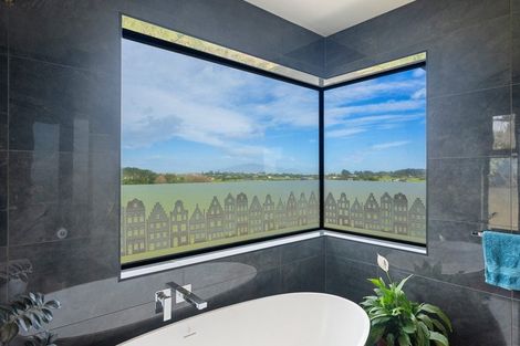 Photo of property in 80 Harakeke Road, Te Horo, Otaki, 5581