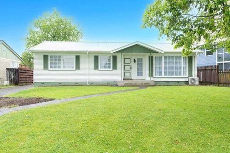 Photo of property in 9 Totara Drive, St Andrews, Hamilton, 3200