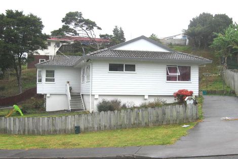 Photo of property in 2 Kupari Place, Totara Vale, Auckland, 0629