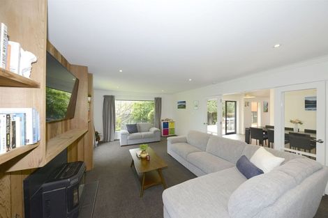 Photo of property in 198 Grimseys Road, Redwood, Christchurch, 8051