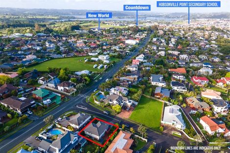 Photo of property in 1 Marguerita Place, West Harbour, Auckland, 0618