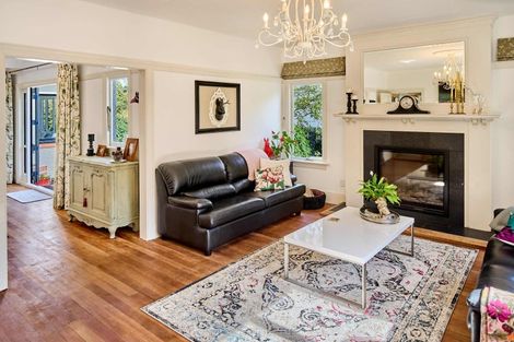 Photo of property in 68 Cheviot Road, Lowry Bay, Lower Hutt, 5013