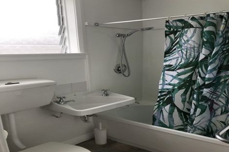 Photo of property in 2 Stanley Street, Berhampore, Wellington, 6023