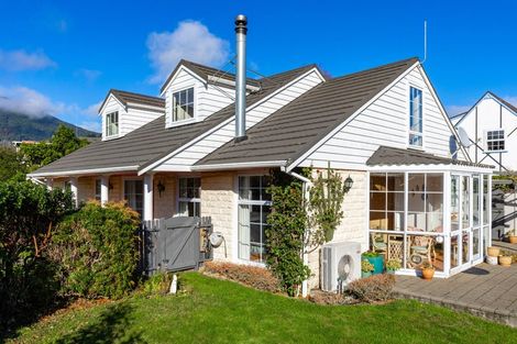 Photo of property in 16 Huia Street, Waikawa, Picton, 7220
