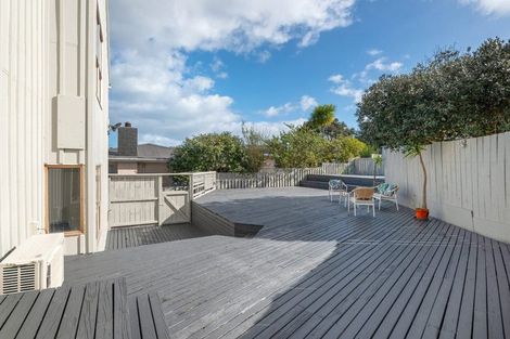 Photo of property in 2/55 Monarch Avenue, Hillcrest, Auckland, 0627