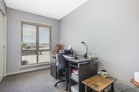 Photo of property in 33 Kahurangi Heights, Aotea, Porirua, 5024