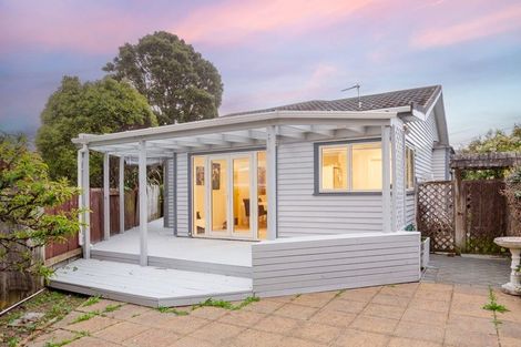 Photo of property in 284 Waiwhetu Road, Fairfield, Lower Hutt, 5011