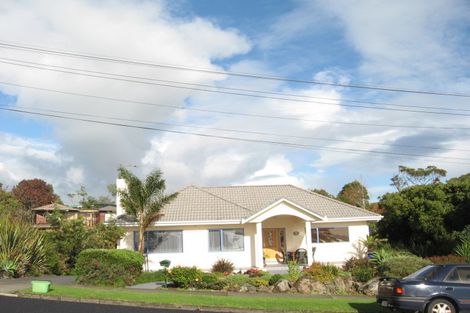 Photo of property in 172 Mellons Bay Road, Mellons Bay, Auckland, 2014