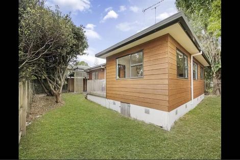 Photo of property in 2/73 Bond Crescent, Forrest Hill, Auckland, 0620