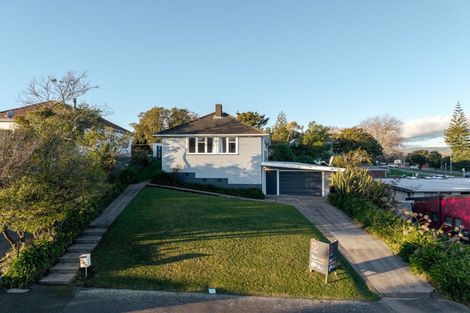 Photo of property in 55 Upham Terrace, Roslyn, Palmerston North, 4414