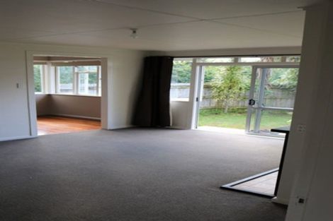 Photo of property in 15 Caen Road, Panmure, Auckland, 1072