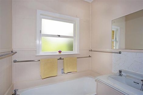 Photo of property in 1a Prospect Terrace, Pukekohe, 2120