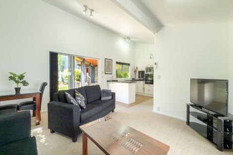 Photo of property in 118 Brook Place, Whangamata, 3620