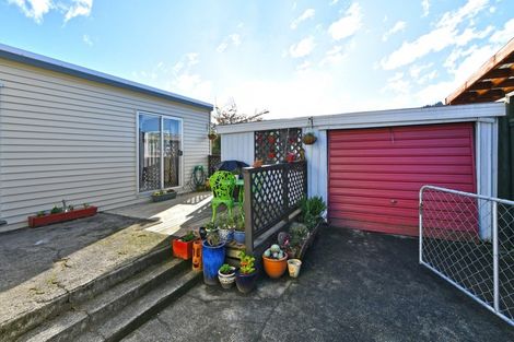 Photo of property in 7 Kowhai Avenue, Ebdentown, Upper Hutt, 5018